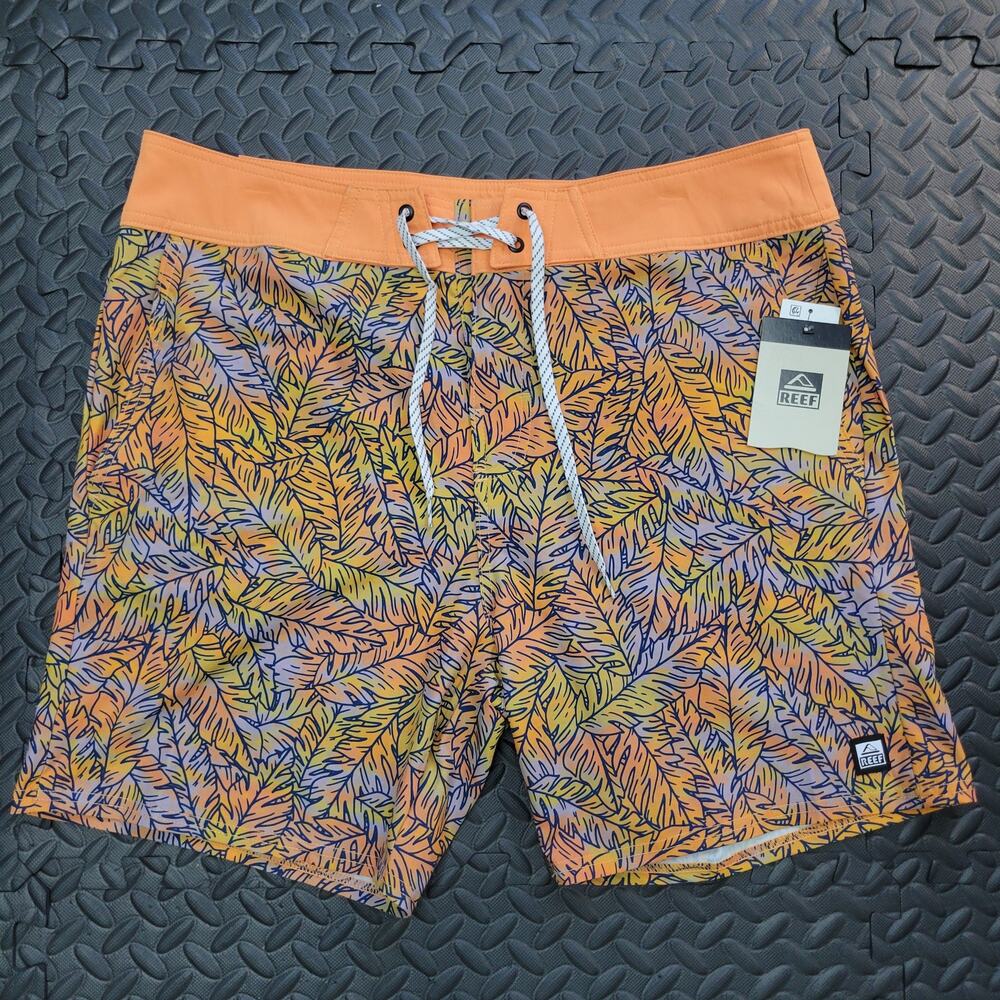Reef Worley Board Shorts Size 34 Pastel Leaf Print NWT Vacation Ready Summer